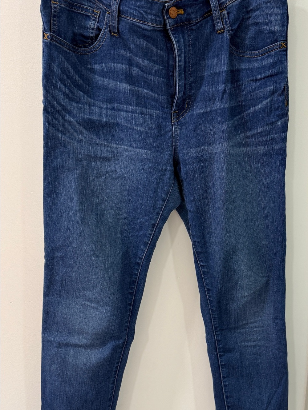 Women’s Skinny Jeans in Dark Blue